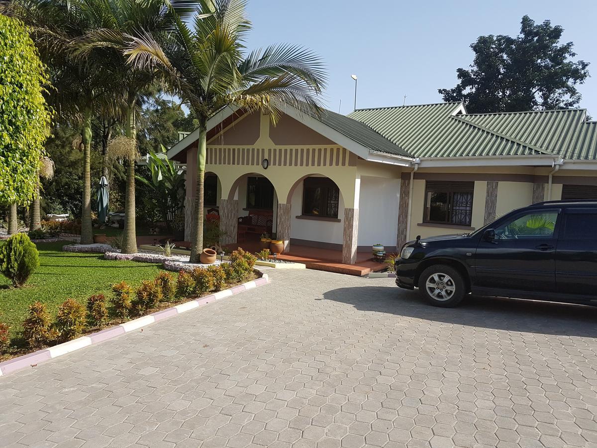 Sheevy"S Bed N Breakfast Fort Portal 외부 사진